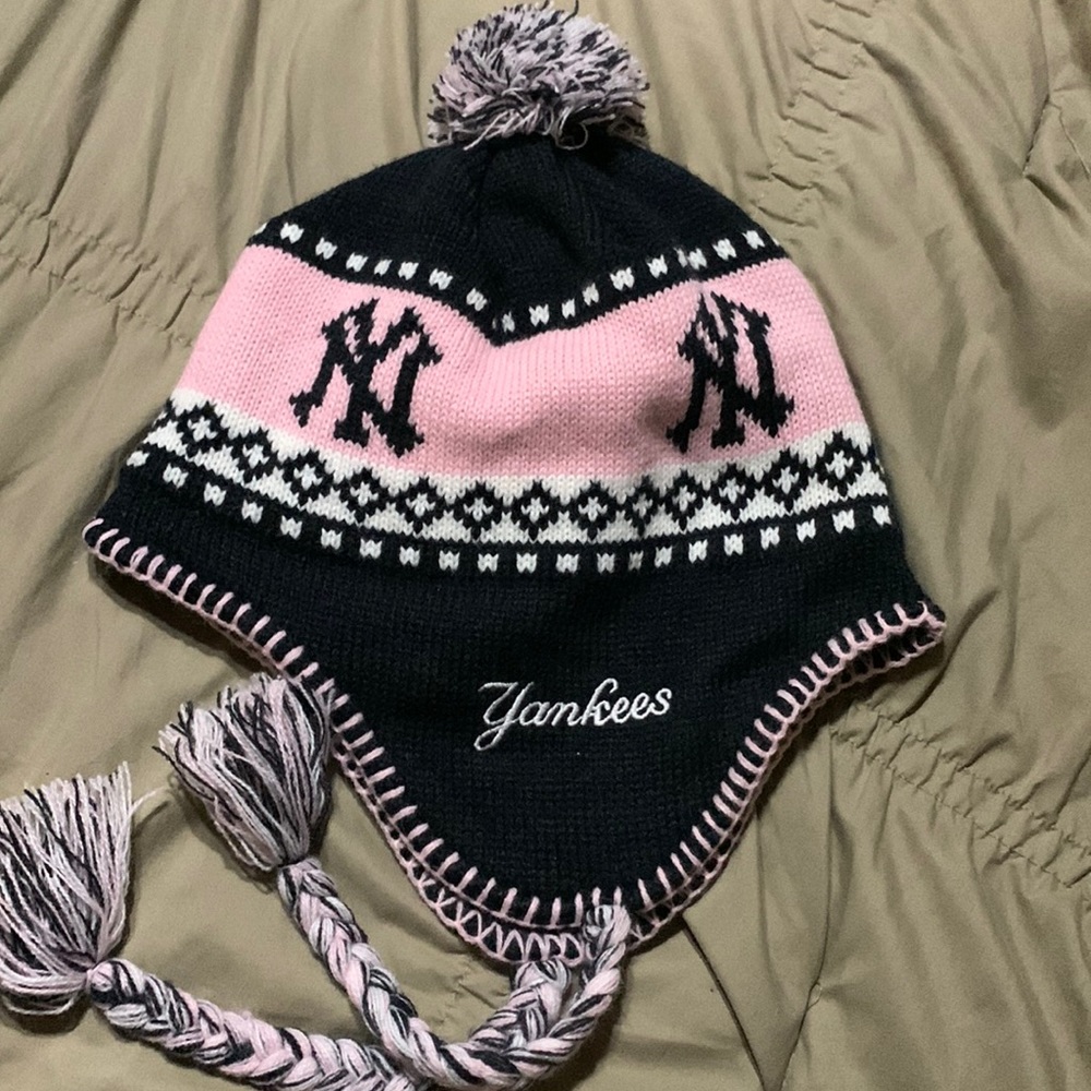 Woman’s Yankee Knit Hat